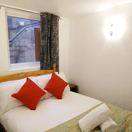 Park Lane Ground Floor - Town Centre Location - Free Overnight Parking Workington