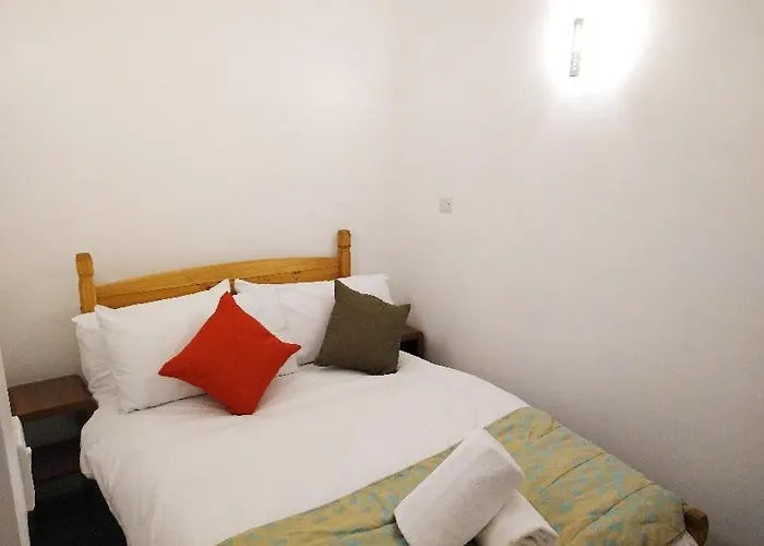 Park Lane Ground Floor - Town Centre Location - Free Overnight Parking * Workington