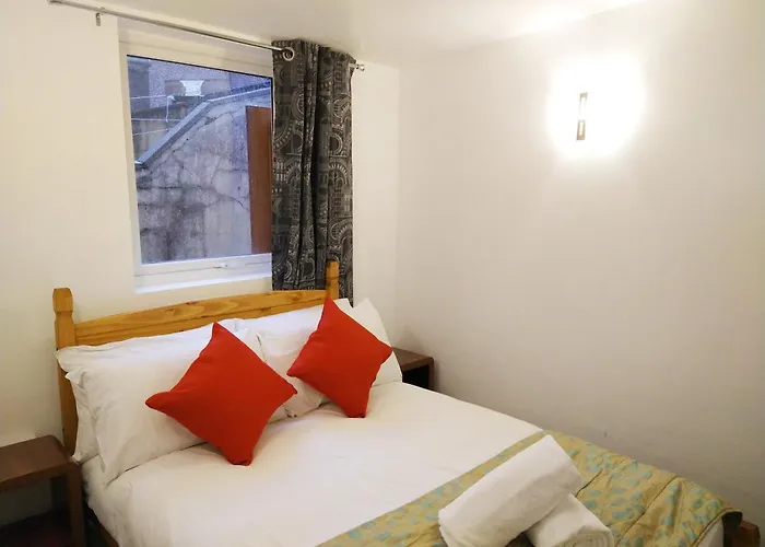 Park Lane Ground Floor - Town Centre Location - Free Overnight Parking Workington