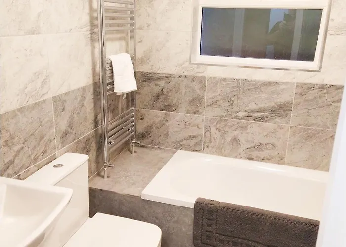 Park Lane Ground Floor - Town Centre Location - Free Overnight Parking * Workington